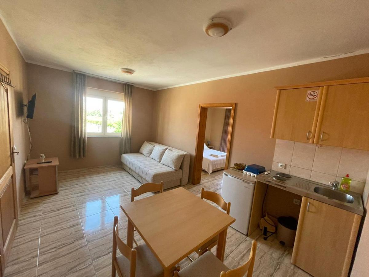 Mali Medved Ulcinj Exterior foto